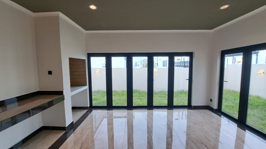 3 Bedroom Property for Sale in Sandown Western Cape